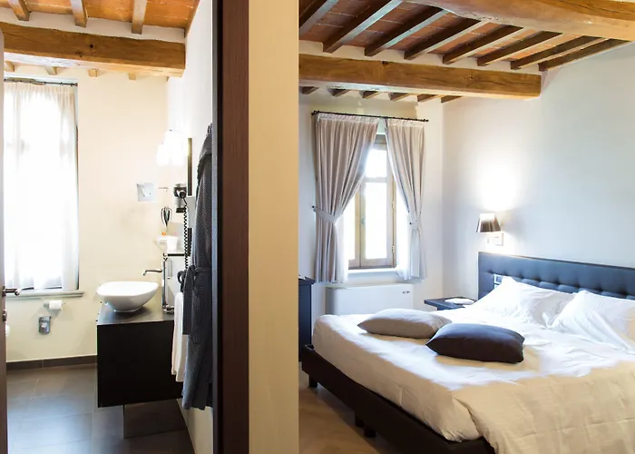 Borgo Dei Conti Relais & Chateaux 5* بيرودجا